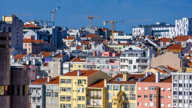 Preços altos e salários baixos afastam 70% dos jovens da compra de casa