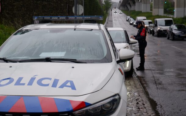 Detido sem carta em Famalicão