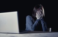 Jovem condenada a mais de 7 anos de prisão por perseguição online humilhante a colega universitária