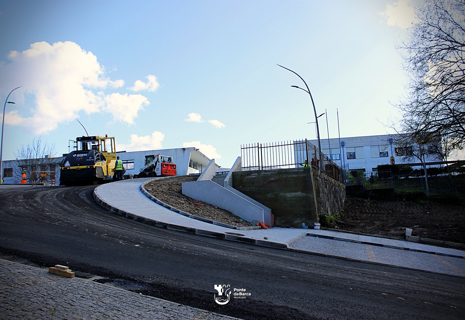 Ponte da Barca requalifica exterior da Escola Diogo Bernardes