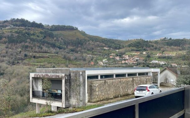 Pai na Alemanha e mãe na América deixam duas menores para trás sozinhas em casa alvo de despejo em Vila Verde