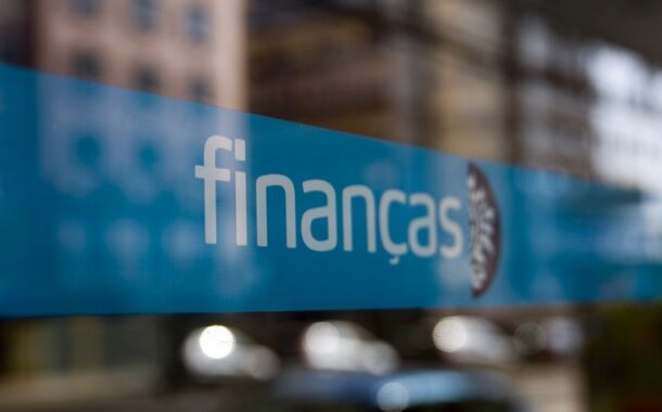 Funcionários das Finanças e da Conservatória acusados de burla