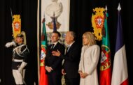 Marcelo condecora Macron com o Grande Colar da Ordem da Liberdade