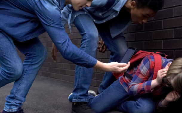 Governo cria linha de apoio para alunos vítimas de bullying