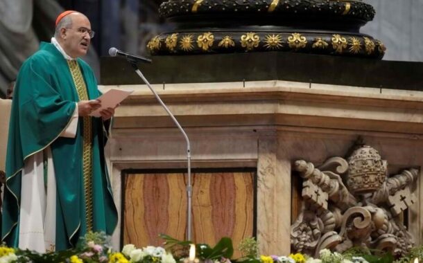 “Há novos muros a serem erigidos”, alerta Papa pela voz de Tolentino de Mendonça