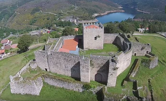 Câmara de Ponte da Barca investe cerca de 100 mil euros na valorização do Castelo de Lindoso
