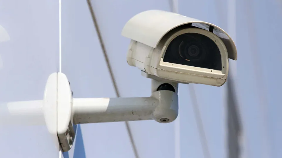 Liberais de Guimarães em “total oposição” a videovigilância na cidade