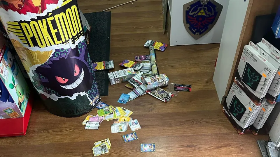 Assaltam loja de português no Luxemburgo e levam cartas Pokémon de colecção avaliadas em 30 mil euros