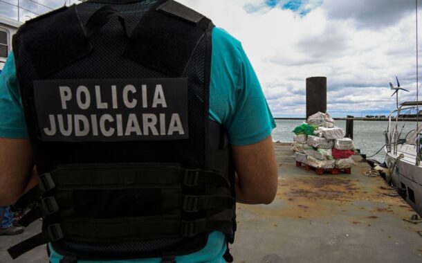 PJ detém membro do PCC com armas de guerra em casa no Montijo
