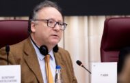 Assis desafia PS a apresentar moção censura se a de confiança não avançar