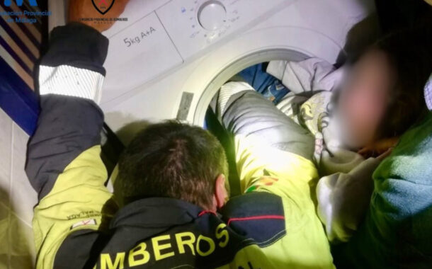 Menina de 8 anos fica presa em máquina de lavar em Málaga (c/vídeo)