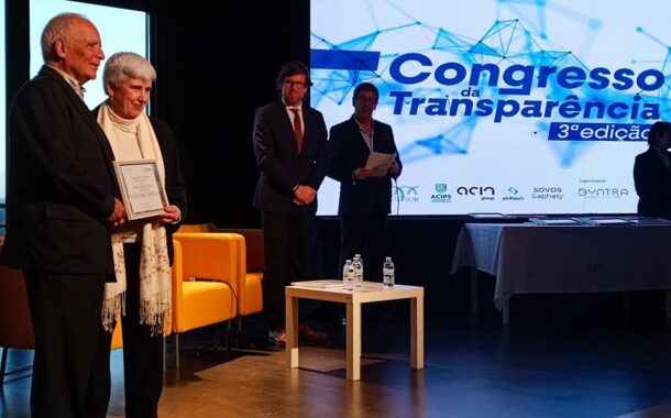 Câmara de Viana recebe Prémio da Transparência