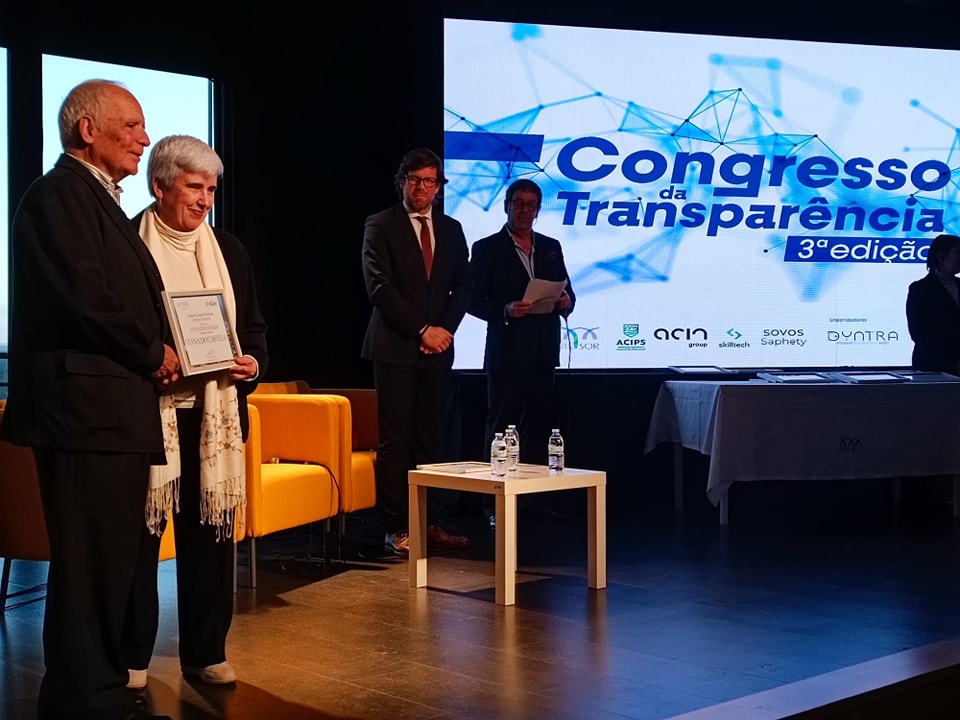 Câmara de Viana recebe Prémio da Transparência