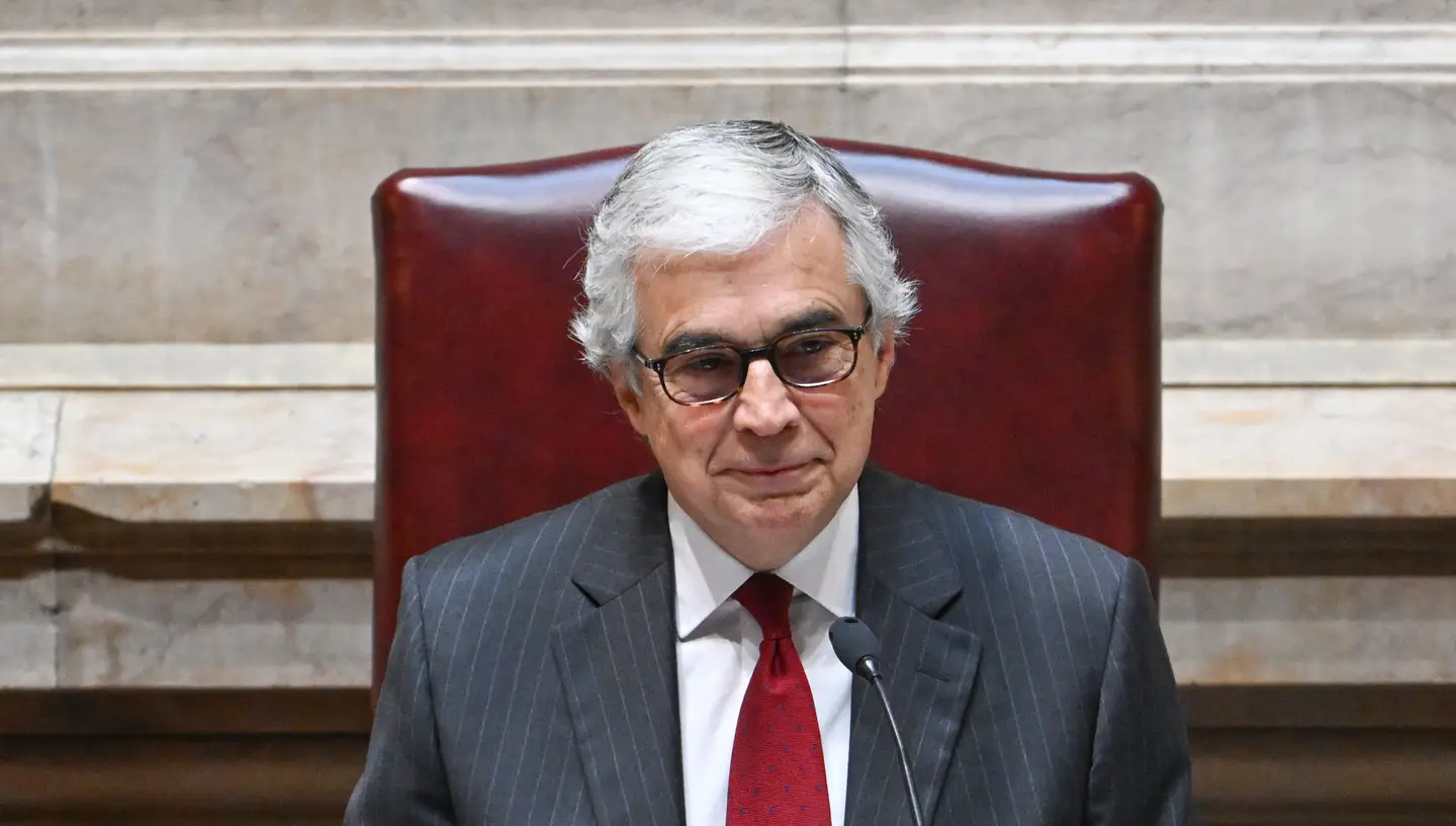 Aguiar-Branco apela à aprovação de moção de confiança em nome do interesse nacional