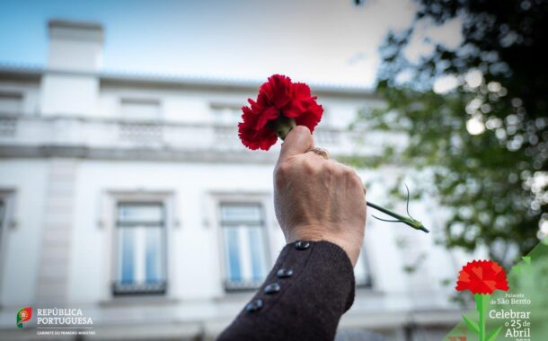 PSD defende realização de sessão solene do 25 de Abril no Parlamento “nos termos habituais”