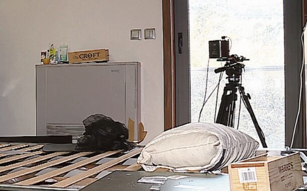 Vila Verde. Câmaras ‘suspeitas’ e moedas de colecção encontradas na casa Covas com duas jovens abandonadas