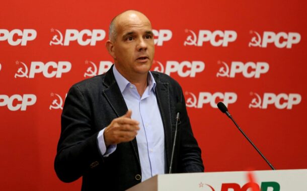 Paulo Raimundo na assembleia regional de Braga do PCP