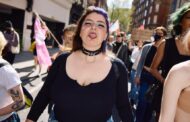 Milhares manifestam-se em Londres pelos direitos das pessoas trans