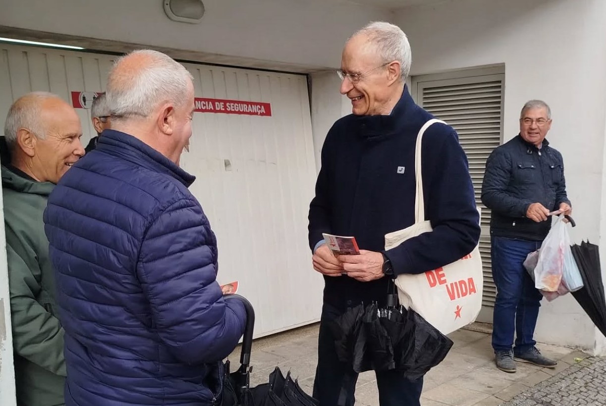 Saúde, ferrovia e Trump na campanha de Louçã por Braga, Guimarães e Cabeceiras de Basto