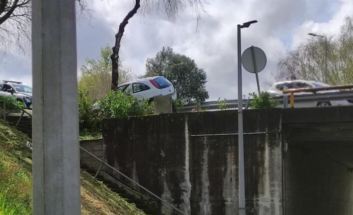 Despiste faz um ferido em Guimarães