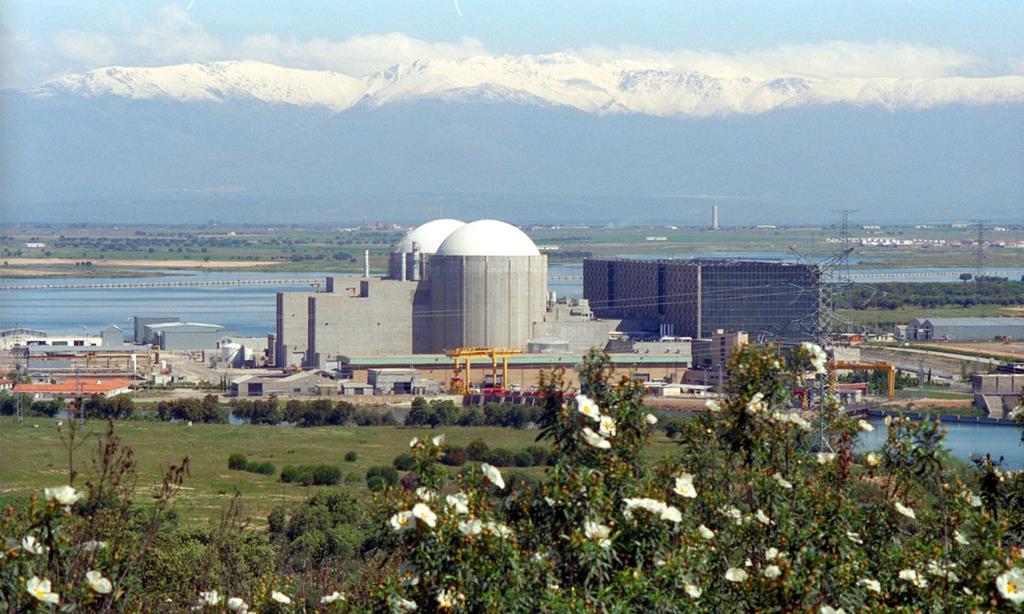Junto à fronteira portuguesa. Espanha aprova início do encerramento da central nuclear de Almaraz