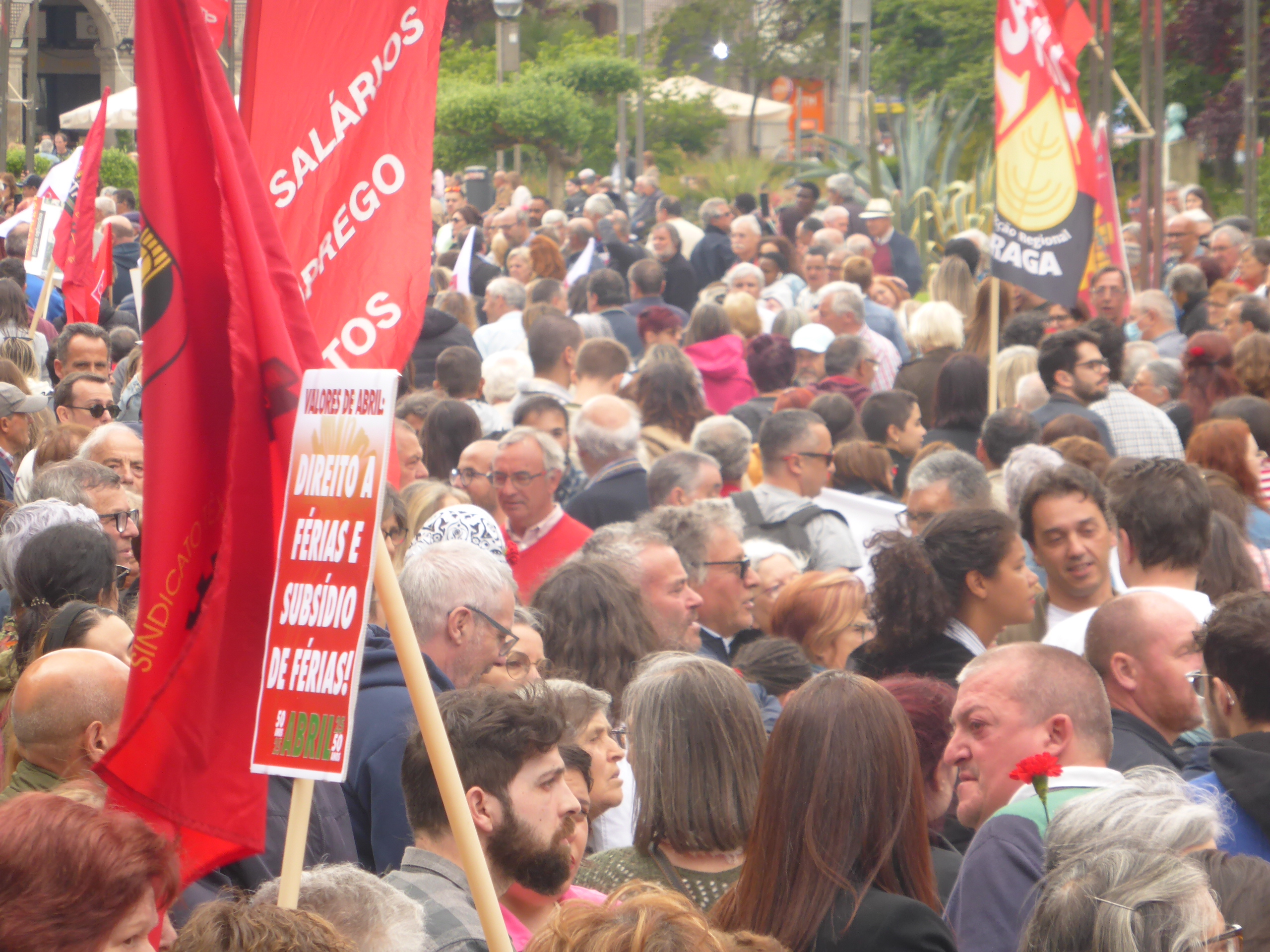 CDU e Bloco presentes nas comemorações do 25 Abril em Braga
