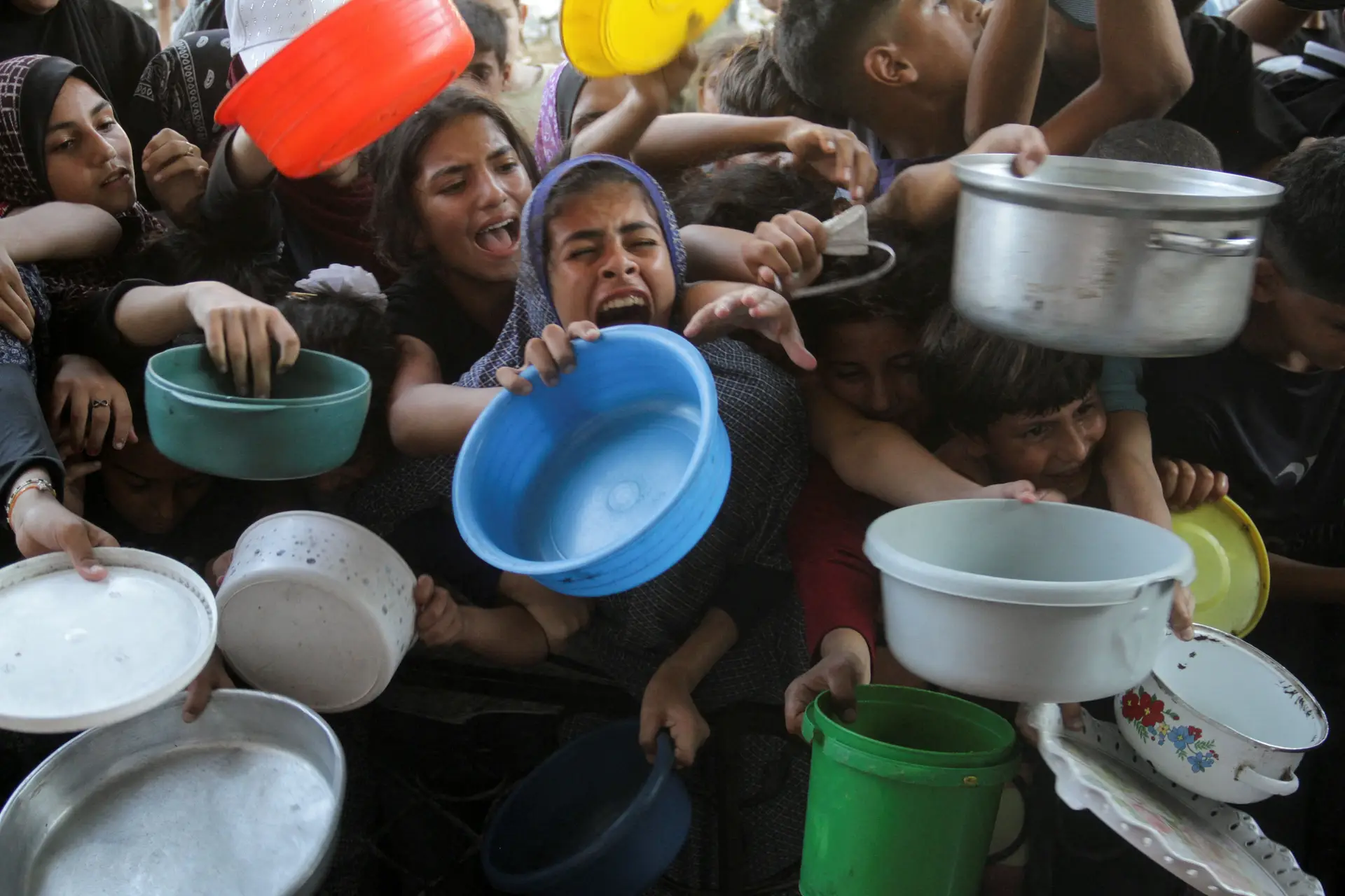 Mais de 600 mil crianças em Gaza arriscam deficiência crónica devido a bloqueio israelita