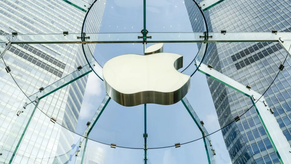 Medo de tarifas provoca ‘corrida’ aos iPhones nos EUA