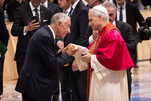 Marcelo convida Leão XIV a visitar o Santuário de Fátima