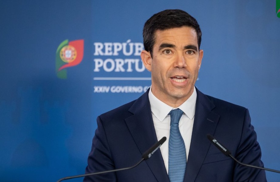 Buscas da PJ envolvem empresa com ligações a irmão e cunhado de Leitão Amaro
