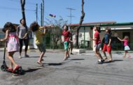 Dia Nacional da Segurança Infantil fecha ruas à volta das escolas para crianças brincarem sem restrições