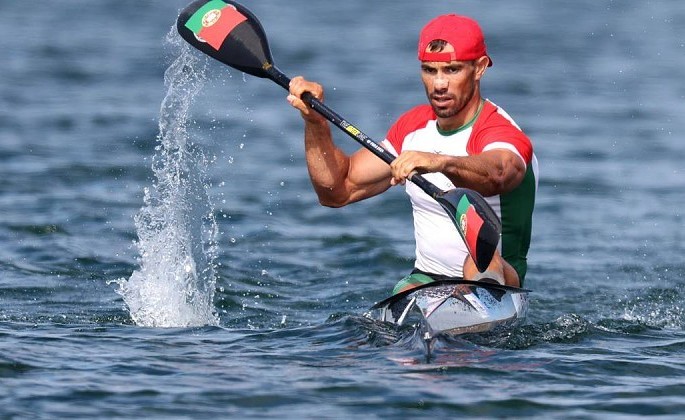 Mesmo adoentado, Fernando Pimenta é prata em K1 5.000 na Taça do Mundo de canoagem