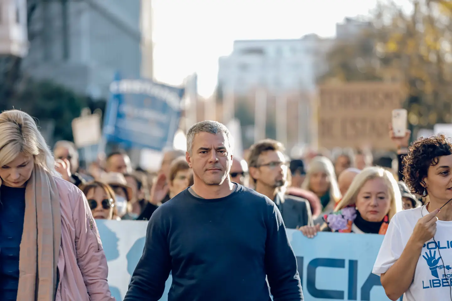 Legislativas. Carlos Moedas não deixa passar manif do Ergue-te