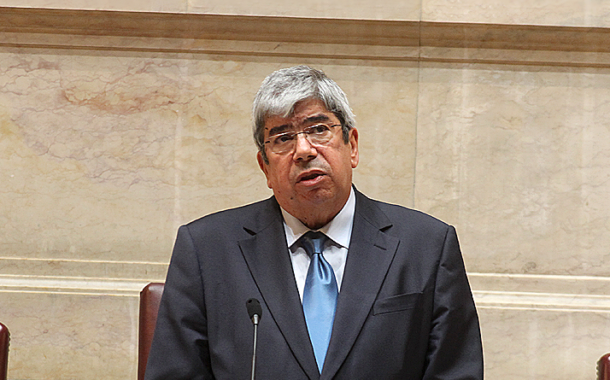 Ferro Rodrigues diz que extrema-direita está envolvida numa perseguição contra si