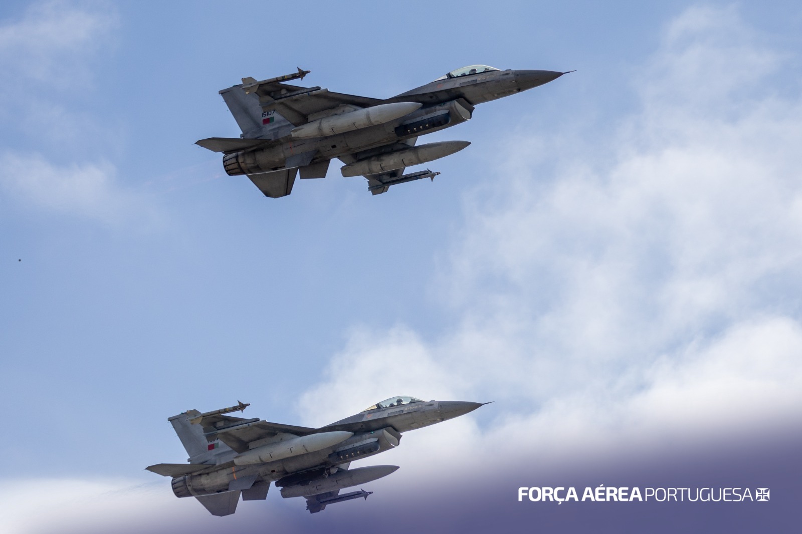 F-16 portugueses escoltam avião com ameaça de bomba até fronteira com Espanha