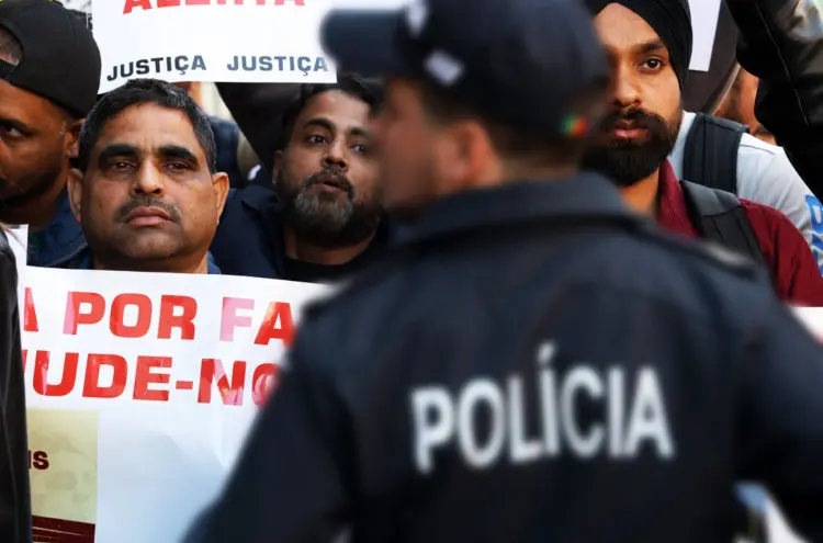 Centenas de imigrantes pediram segurança e justiça frente ao MAI