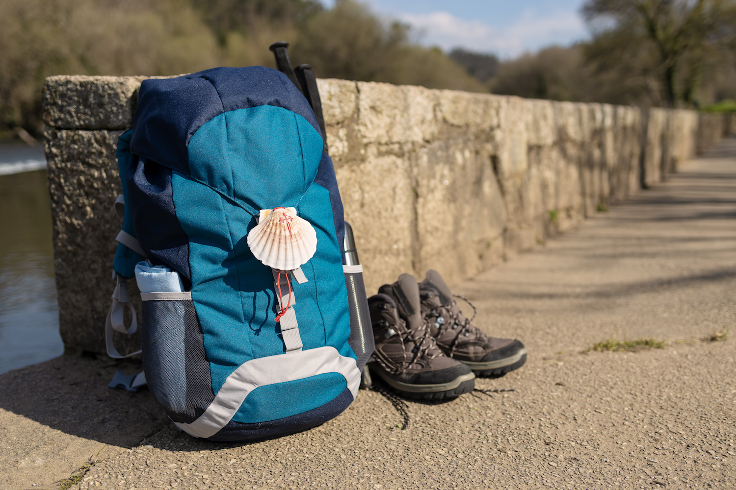 Correios de Espanha lançam transporte de mochilas no Caminho de Santiago desde o Porto