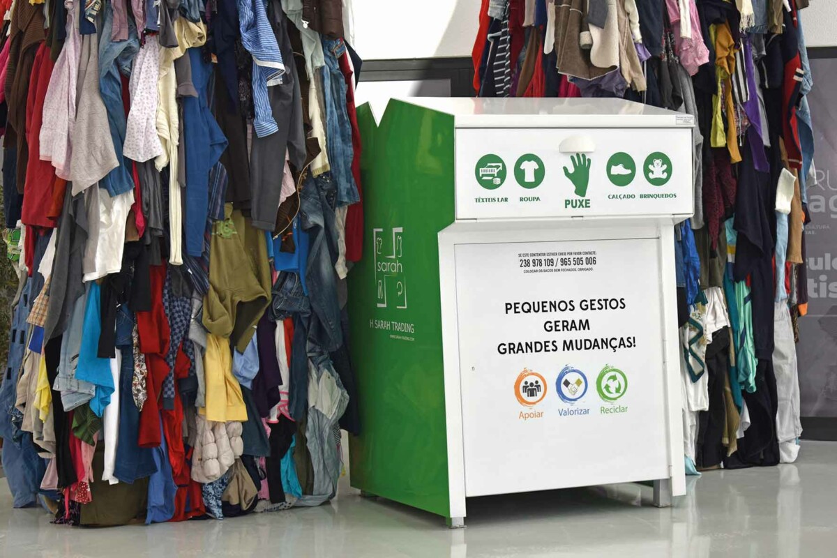 Câmara de Viana do Castelo divide dinheiro de recolha de têxteis dividido por cinco instituições