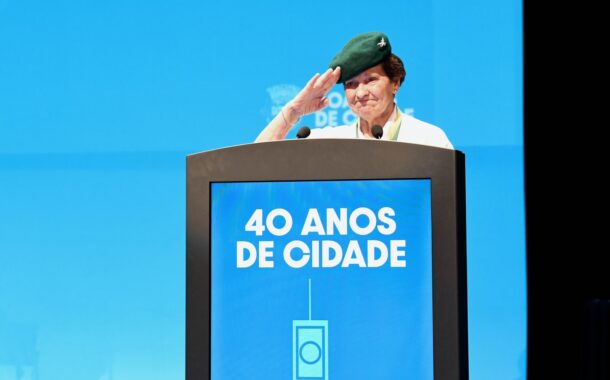 Famalicão condecora com Medalha de Honra Rosa Serra, enfermeira paraquedista na Guerra Colonial