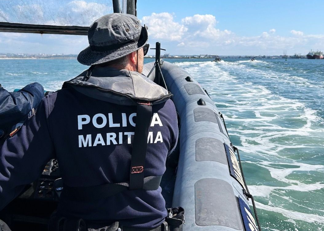 Polícia Marítima apreende rede de pesca ilegal com mil metros no mar em Caminha