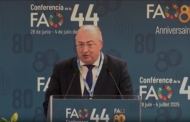 Em Itália. José Manuel Fernandes defende aumento do rendimento dos agricultores