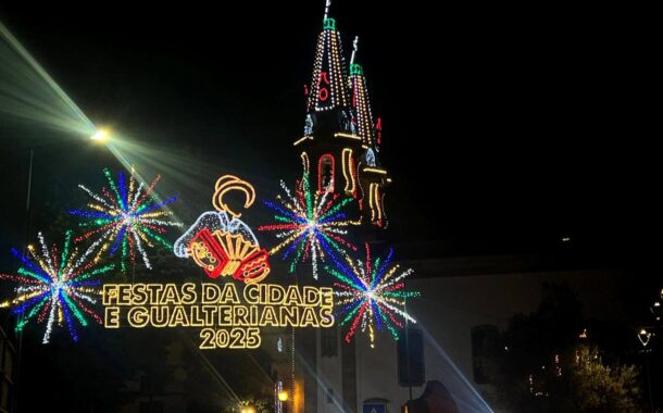Guimarães. Fogos obrigam Marcha Gualteriana a trocar foguetes por toque de sinos