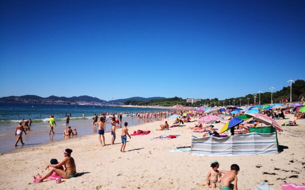 Seca obriga Vigo a ‘fechar a torneira’ a chuveiros de praia