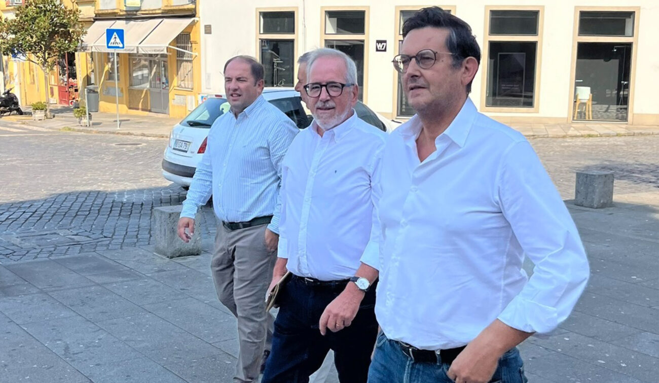 Braga. “Teor disparatado (…) Não sabe estar à altura do cargo que concorre”, reage Rui Rocha (IL) a João Rodrigues (PSD)