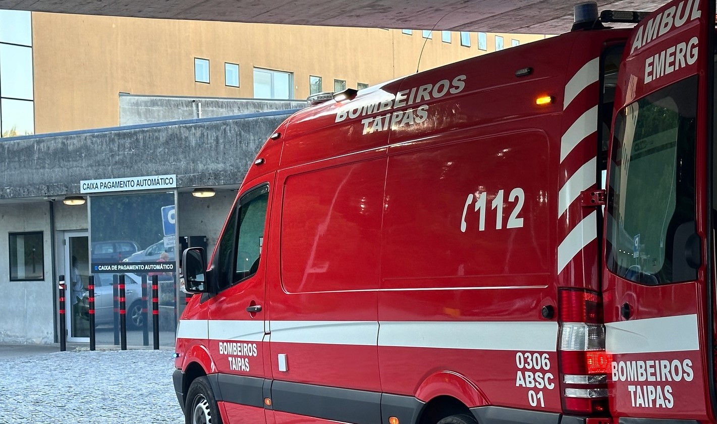 Motociclista ferido após despiste em Guimarães