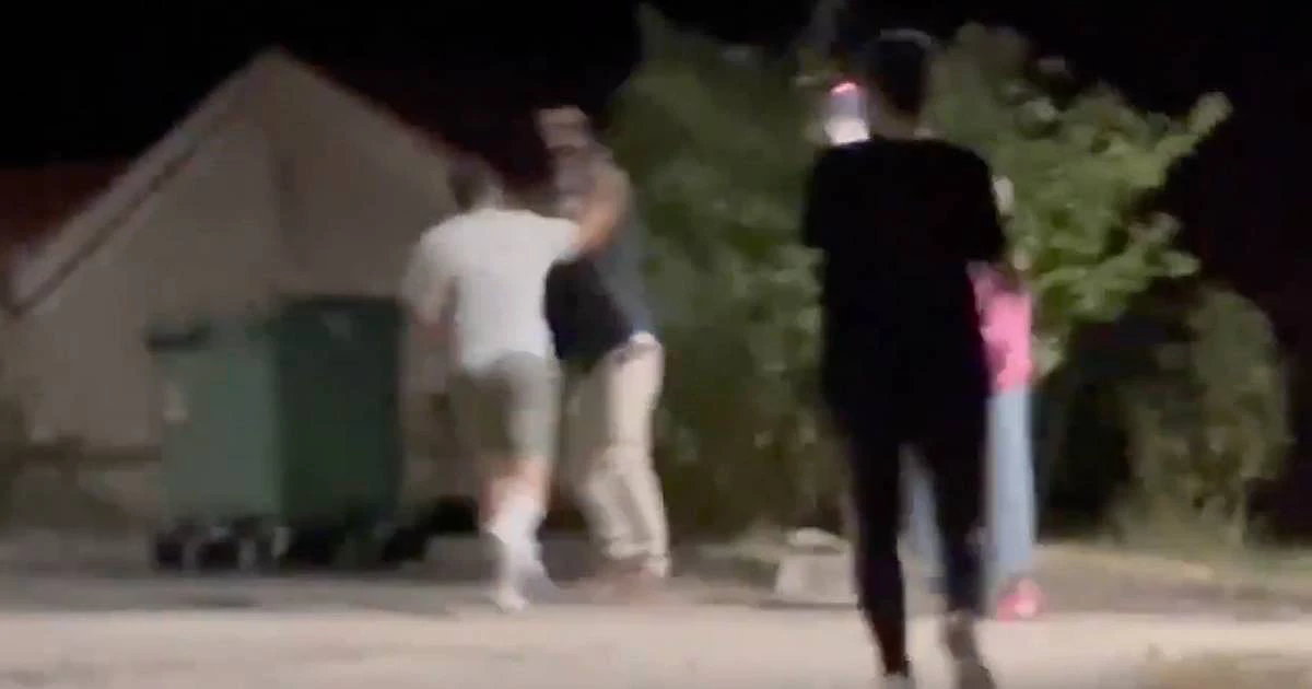 Jornalista espanhol agredido à porta de casa por extremistas de direita (c/vídeo)