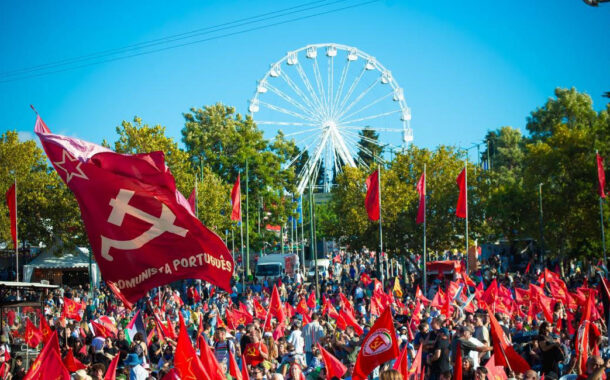 Comunistas de Braga levam olaria de Barcelos e artigos em palha de Fafe à Festa do Avante!