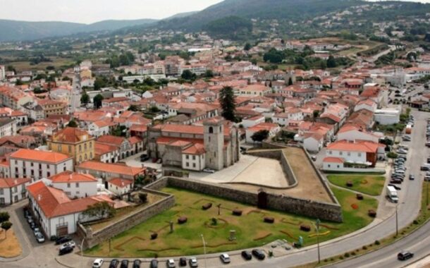 Caminha altera PDM para permitir construção privada de habitação