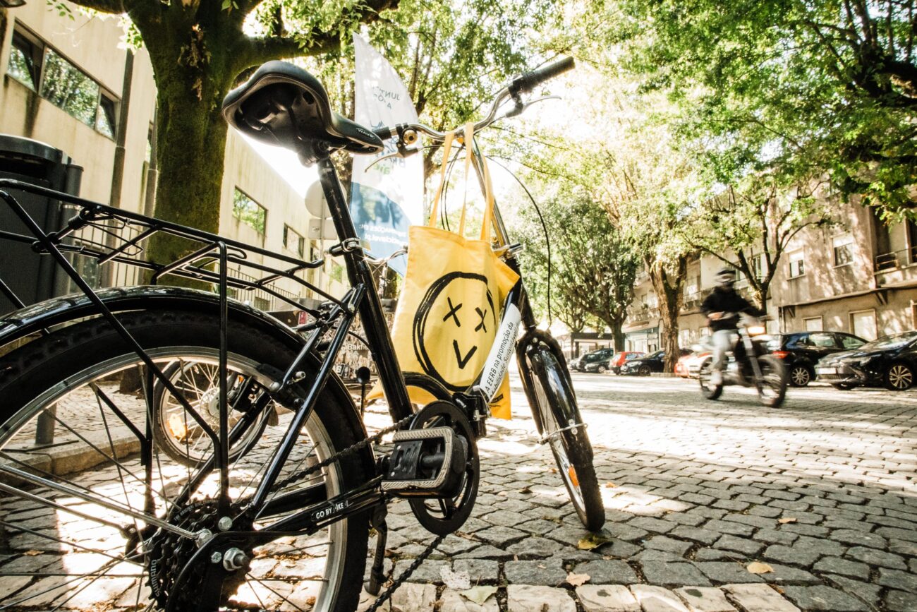 Bicicleta ganha corrida da hora de ponta promovida pelo Bloco de Esquerda em Braga