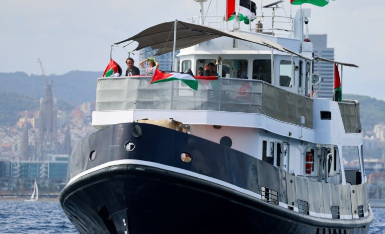 Mau tempo obriga flotilha humanitária a regressar a Barcelona